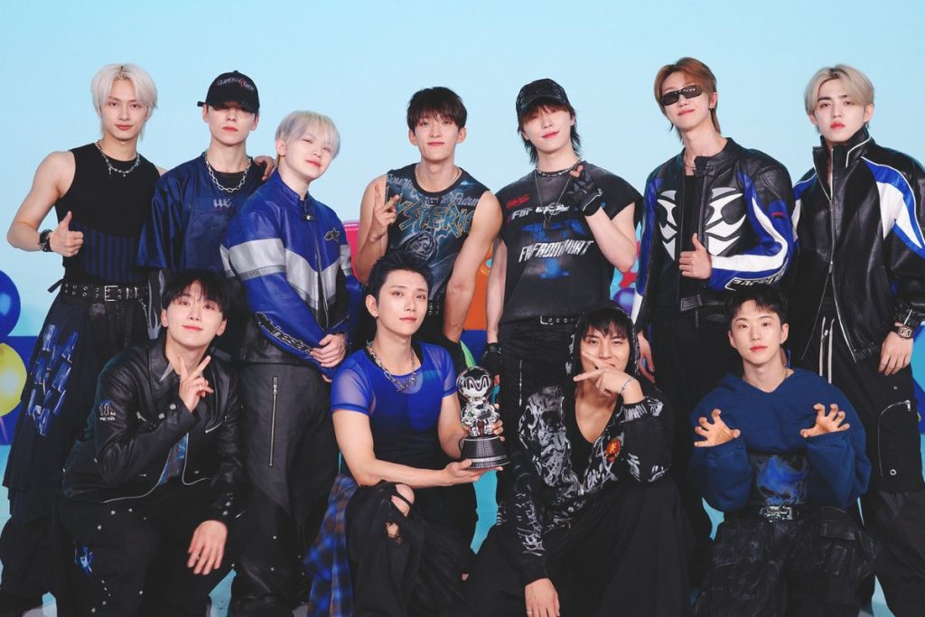 SEVENTEEN successfully kicked off their ”NEW_” concert in South Korea