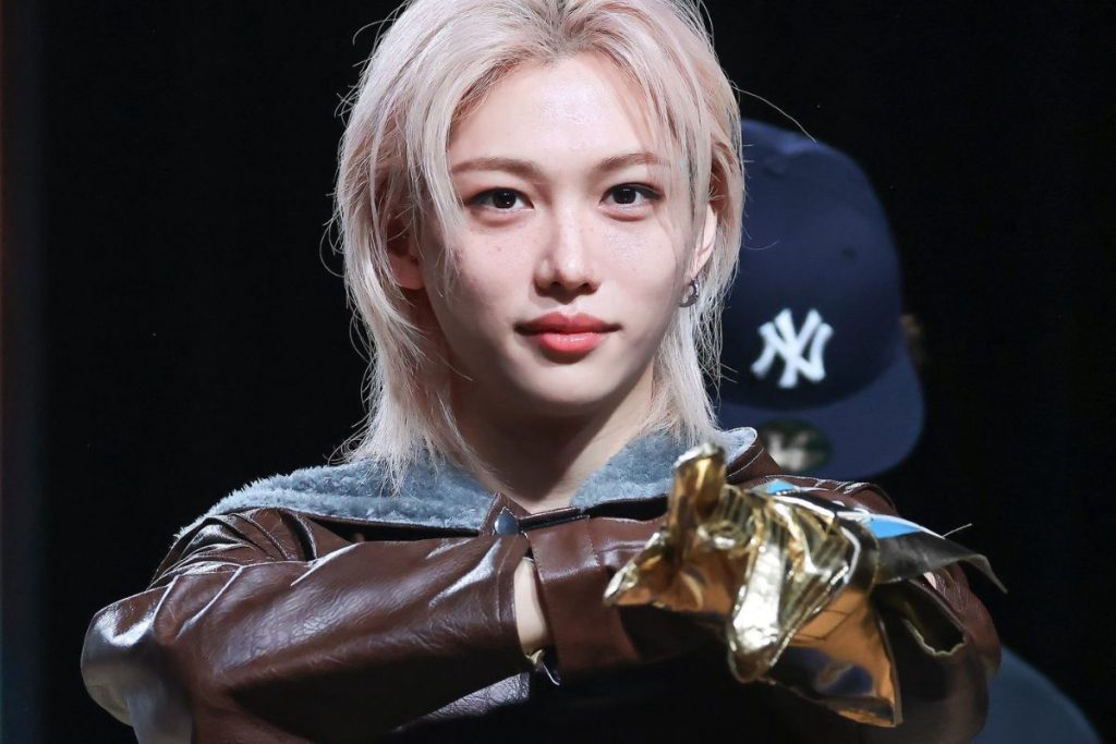 Stray Kids' Felix's sweet reaction to being surprised by his sister in Paris