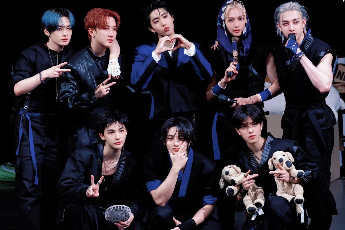 Stray Kids reaches seventh No. 1 debut in the United States with “KARMA”