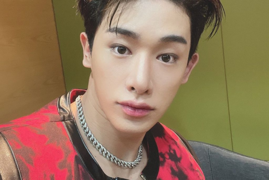 Wonho is apparently not wearing underwear in a newly released photo