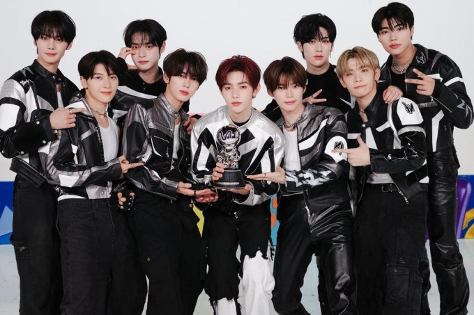 ZEROBASEONE adds another jewel to the crown with “ICONIK” on Music Core