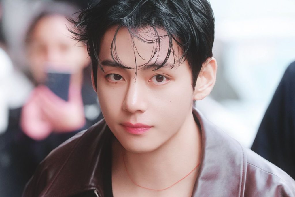 BTS’ V shares a full friends reunion on Instagram