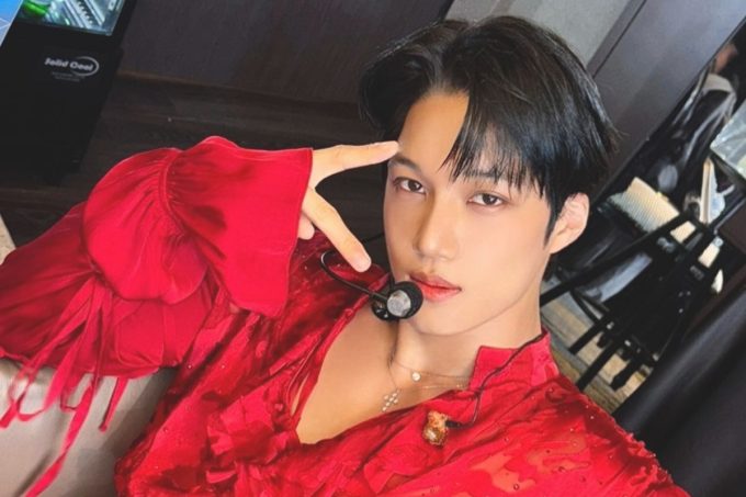 EXO’s Kai calls out disrespectful male students’ behavior toward female students