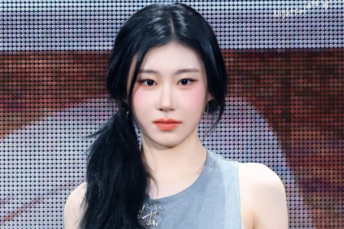 ITZY's Chaeryeong goes viral for making obscene gestures to her fans