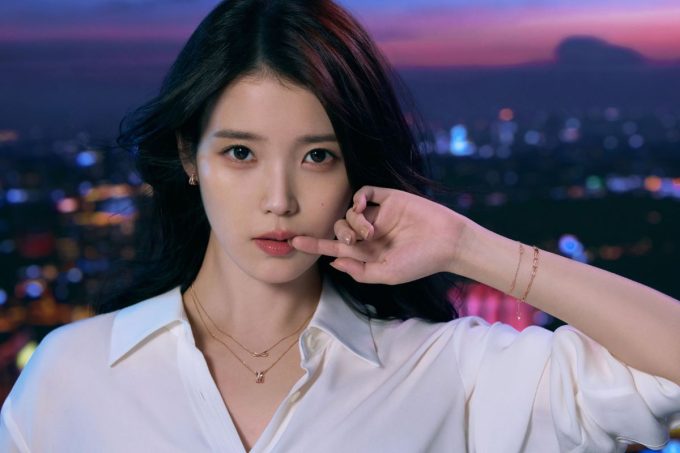 IU shares a heartfelt Chuseok gift of $375 with '21st Century Grand Prince’s Wife' staff