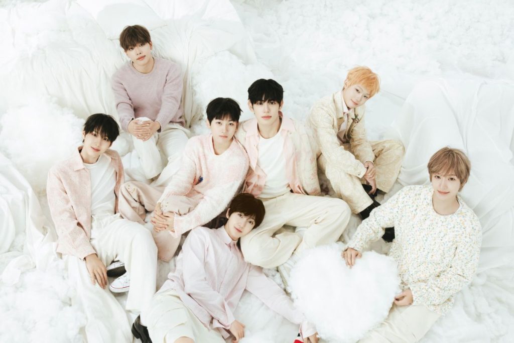 KickFlip earns their very first win on Show Champion with "My First Love Song" KickFlip earns their very first win on Show Champion with My First Love Song