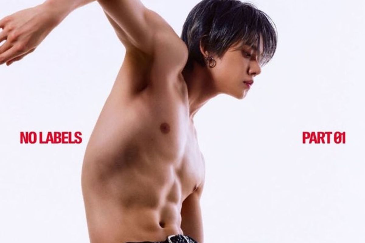 The idol sports his toned body for No Labels promotion

