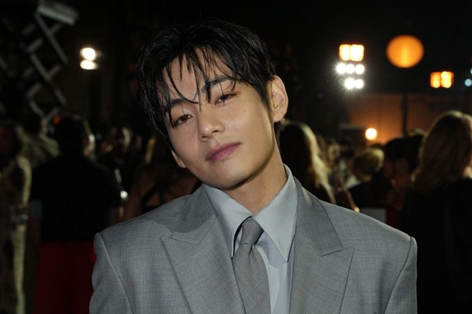 BTS’ V sends heartfelt message to students ahead of CSAT