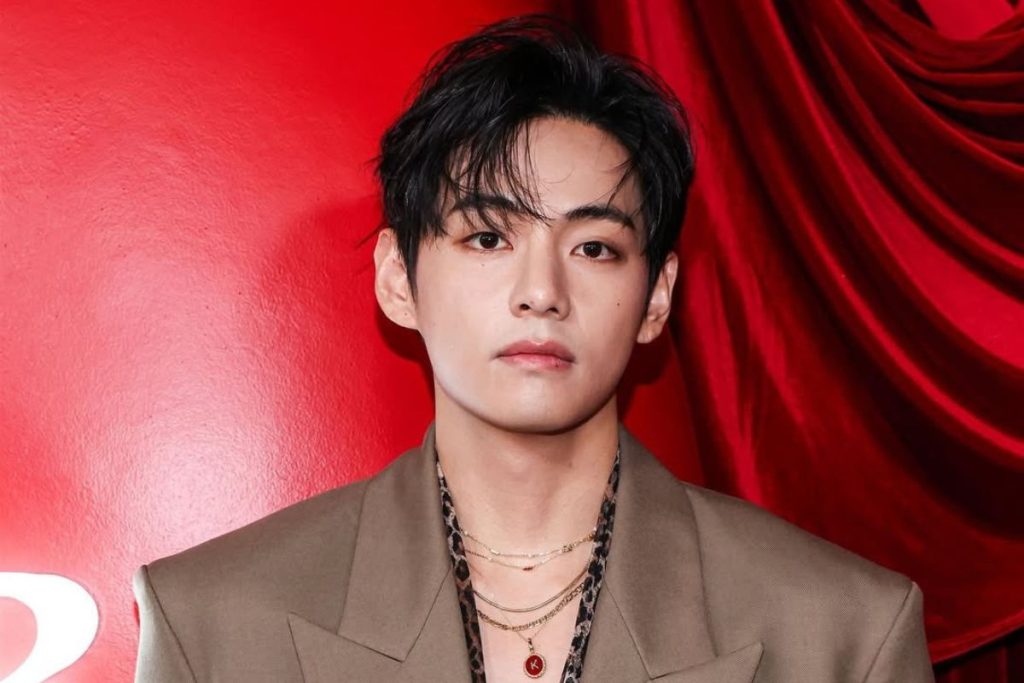 BTS' V shocks fans with unexpected love confessions during a live broadcast