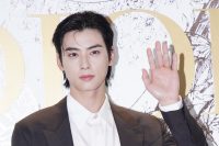 Cha Eunwoo rings fans with a surprise call before the release of mini-album “ELSE”