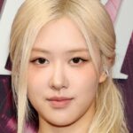 BLACKPINK's Rosé announces new contract with WME