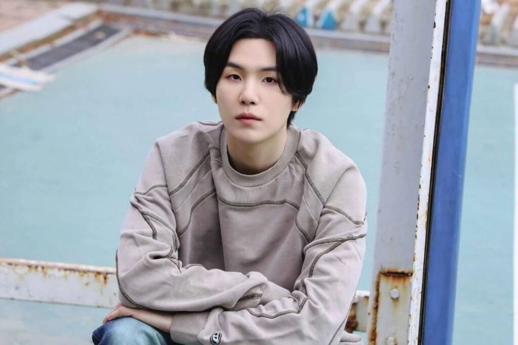 BTS' Suga revealed he is currently living with his parents BTS' Suga revealed he is currently living with his parents