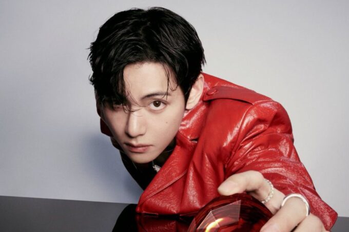 BTS' V went live to brag about the gift he received from his taxi driver