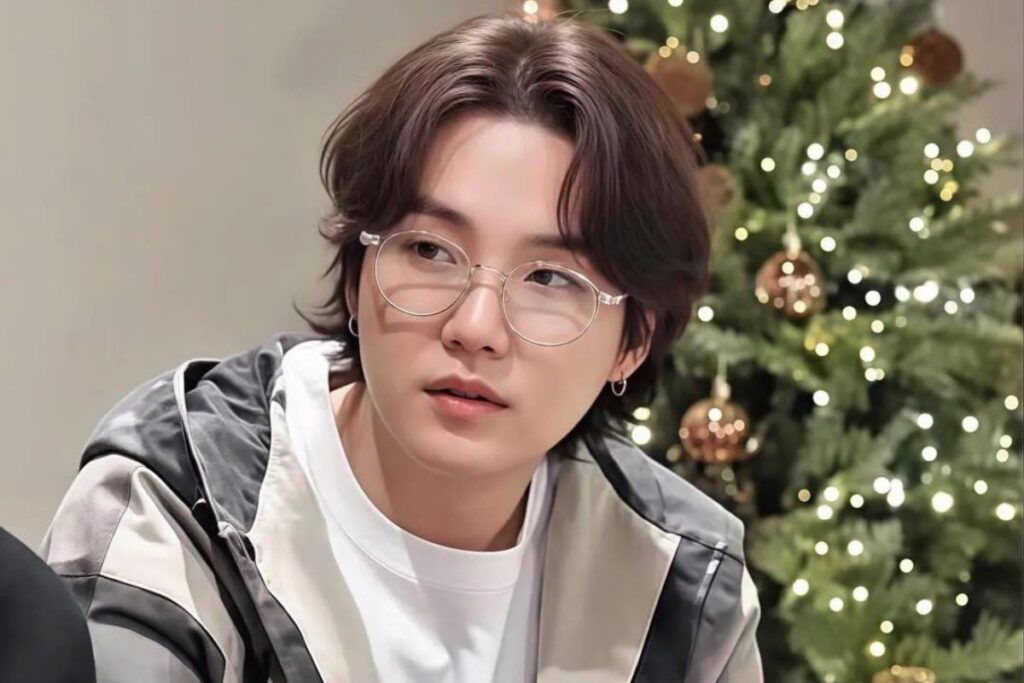 BTS's Suga introduces his cat to ARMY. Check out all the details