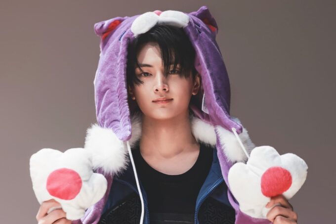 ENHYPEN's Jay surprises with his shocking resemblance to his grandfather