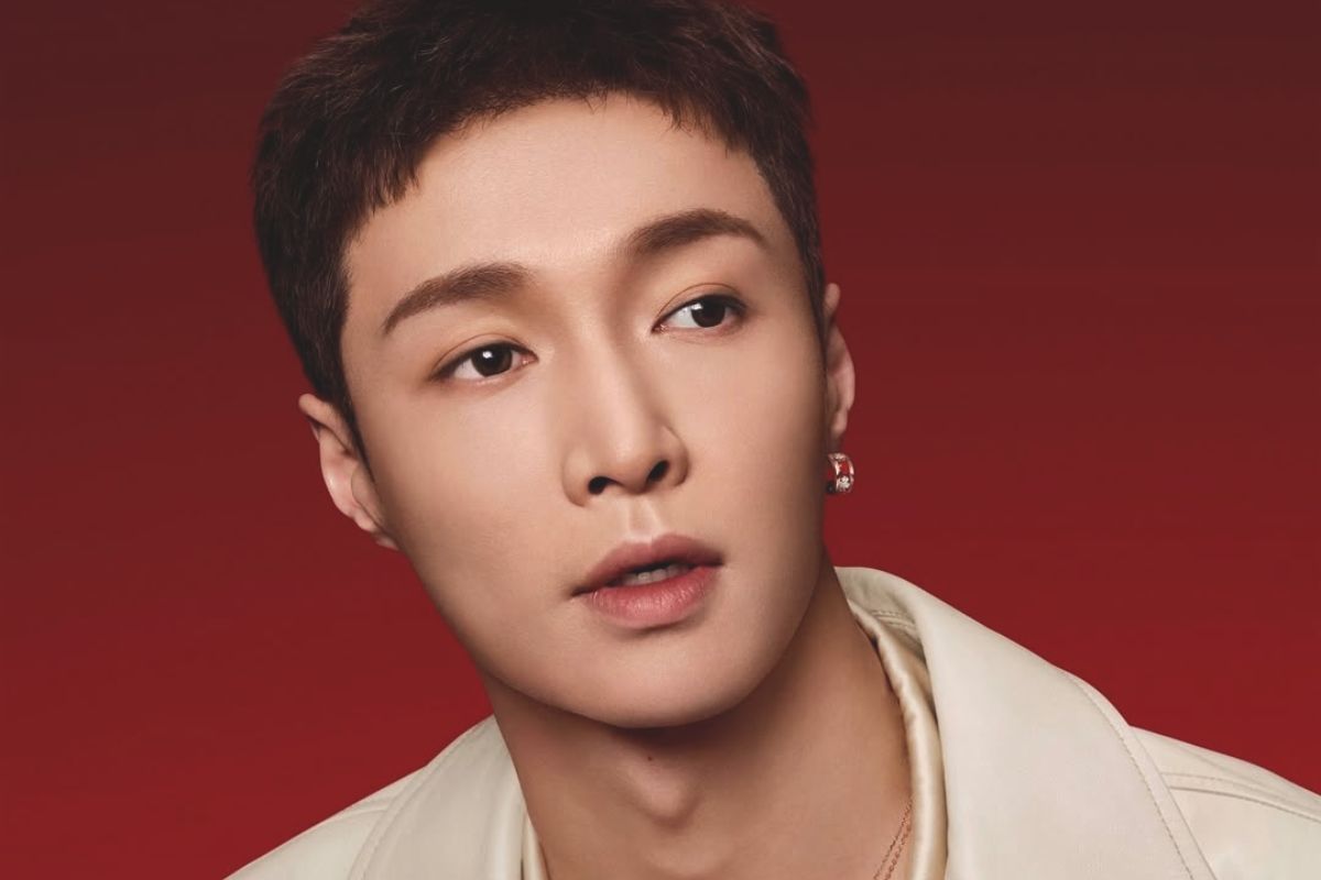 EXO's Lay flew back to China on the morning of the fan meeting The idol will not be part of the promotions in South Korea