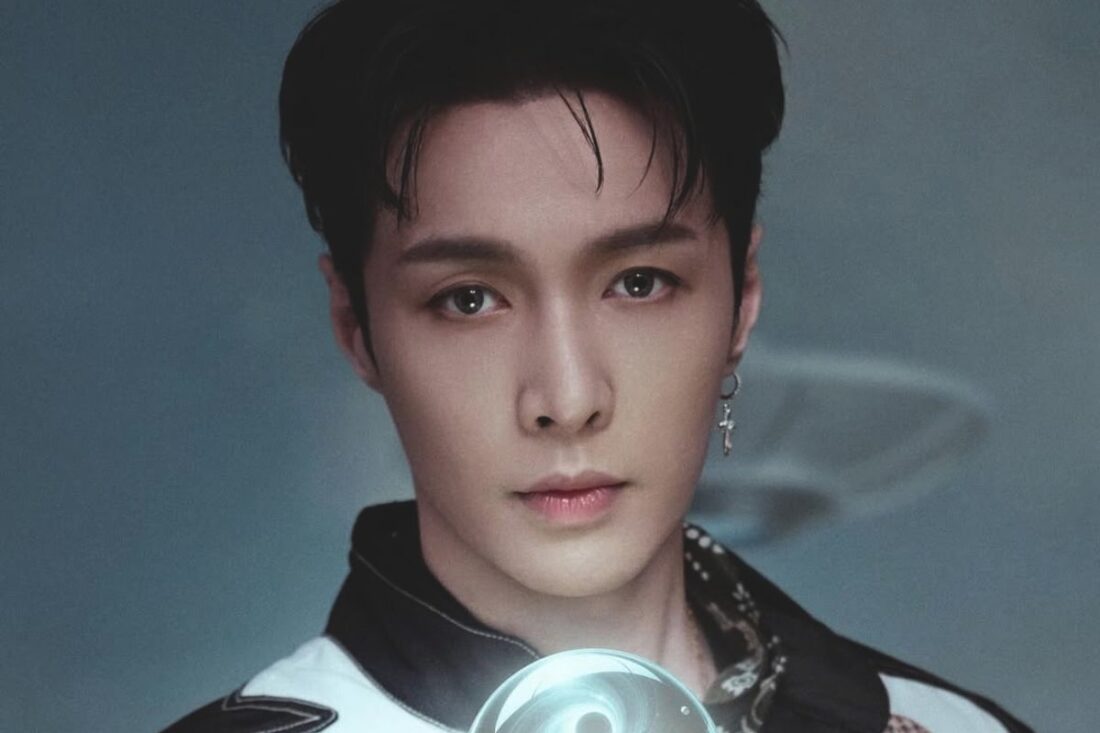 EXO's Lay flew back to China on the morning of the fan meeting