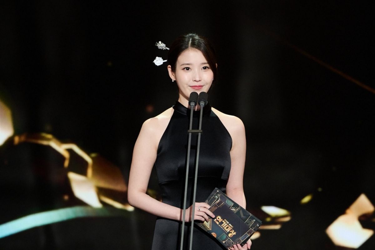 The idol is supporting those in need during this special holidays 