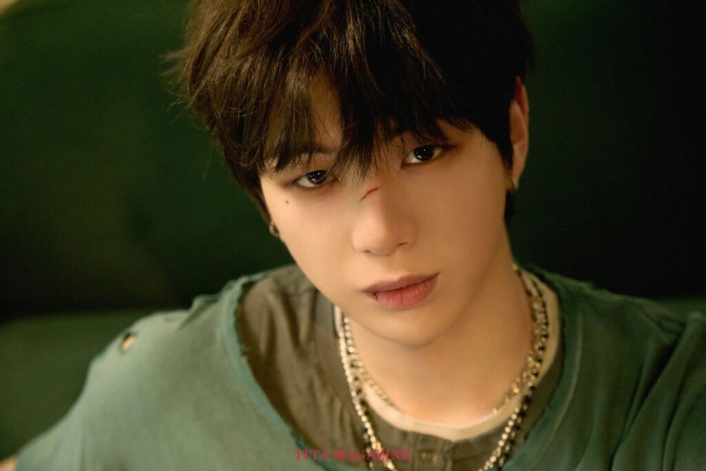 Kang Daniel makes special album announcement