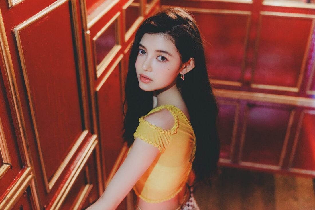 NewJeans Danielle spotted on early morning runs with singer Sean