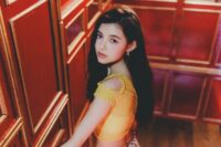 NewJeans Danielle spotted on early morning runs with singer Sean