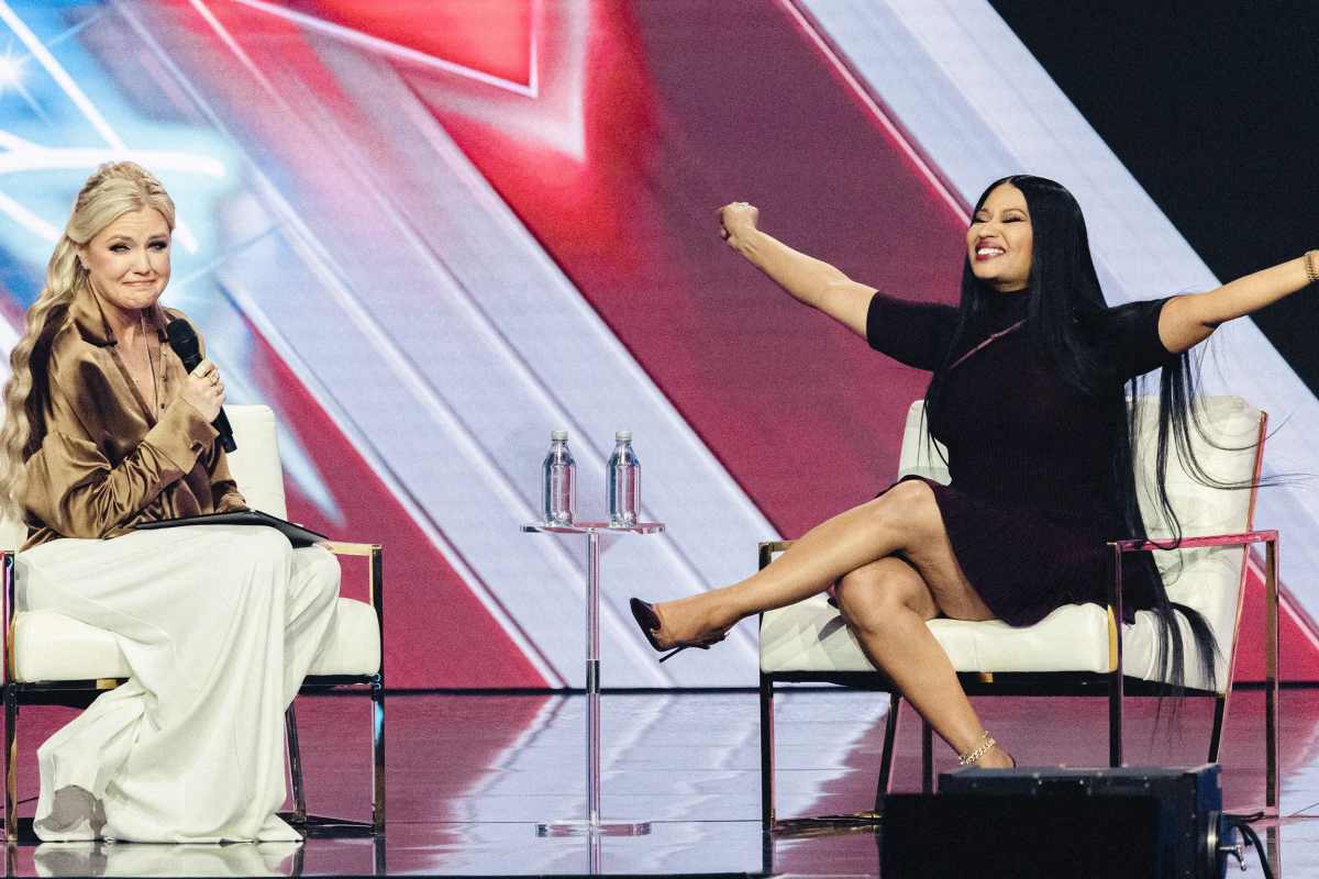 Nicki Minaj shuts down her Instagram after going MAGA at Turning Point USA Nicki Minaj shuts down her Instagram after going MAGA at Turning Point USA