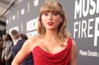 Taylor Swift’s red lipstick mystery is finally solved on The End of an Era docuseries