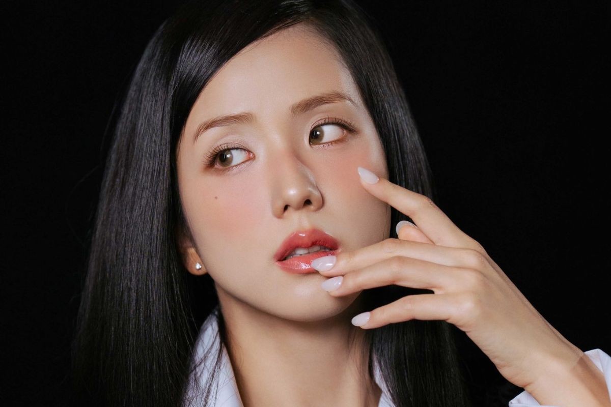 Jisoo turns 31 as the BLACKPINK girls show her love on social media with birthday messages