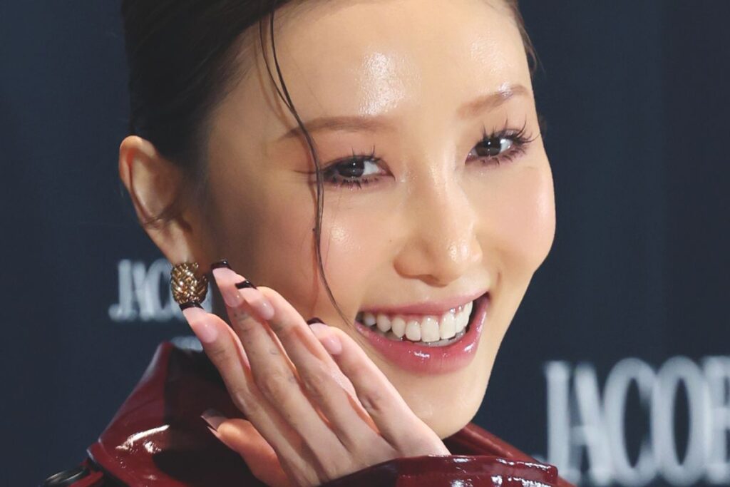 MAMAMOO’s Hwasa tops the Inkigayo chart with “Good Goodbye”