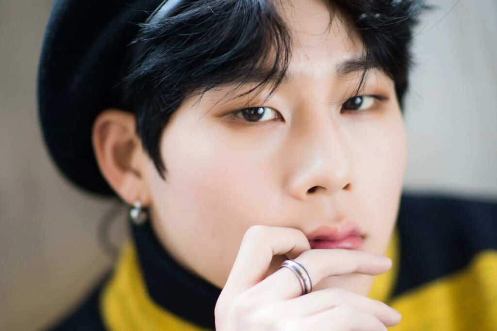 MONSTA X's Joohoney is set to make his grand return with “光 (INSANITY)” MONSTA X's Joohoney is set to make his grand return with “光 (INSANITY)”
