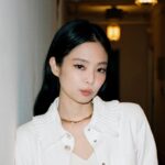BLACKPINK’s Jennie makes an iconic appearance at the Moncler Grenoble fashion show
