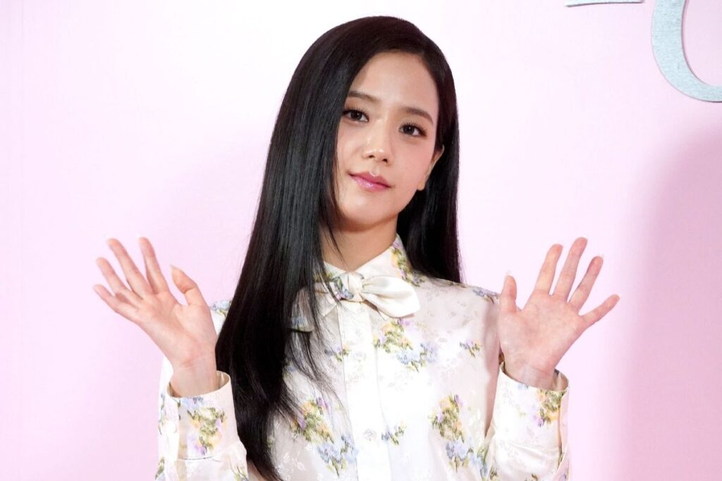 BLACKPINK's Jisoo reveals she's grown 0.5 cm in a fun new message to her fans BLACKPINK's Jisoo reveals she's grown 0.5 cm in a fun new message to her fans