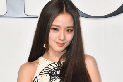 BLACKPINK’s Jisoo stuns in official trailer for Netflix’s upcoming K-Drama