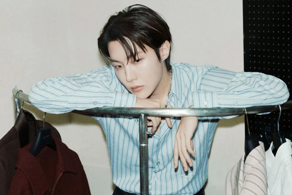 BTS' J-Hope reveals he suffered from acute gastroenteritis in a recent live stream BTS' J-Hope reveals he suffered from acute gastroenteritis in a recent live stream