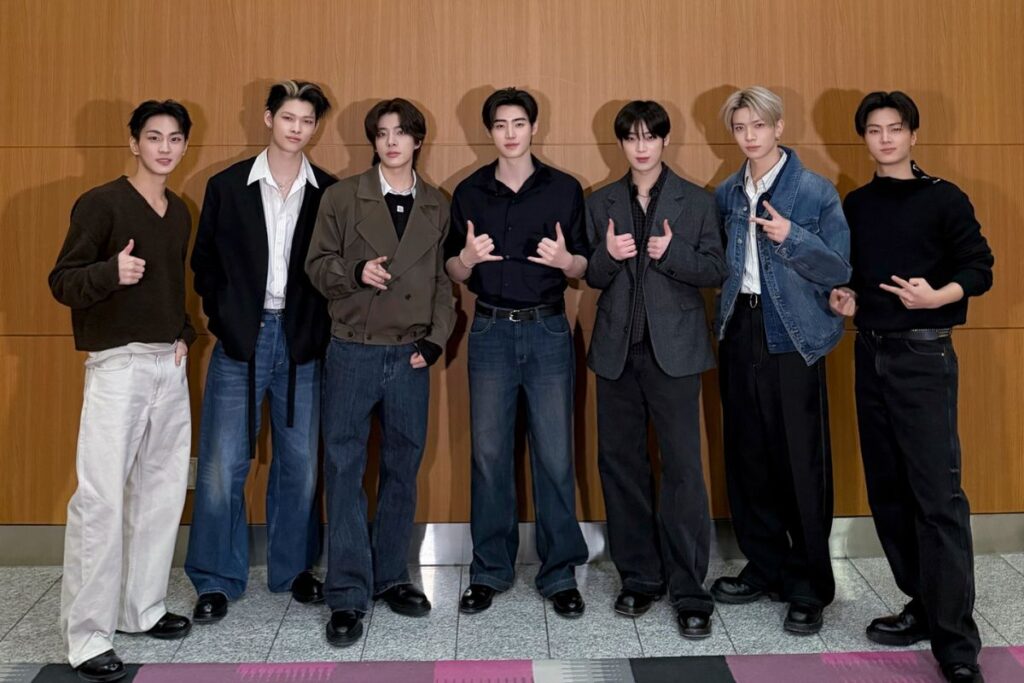 ENHYPEN celebrates the opening of the Prada Breeze Nanshan boutique in Taipei ENHYPEN celebrates the opening of the Prada Breeze Nanshan boutique in Taipei