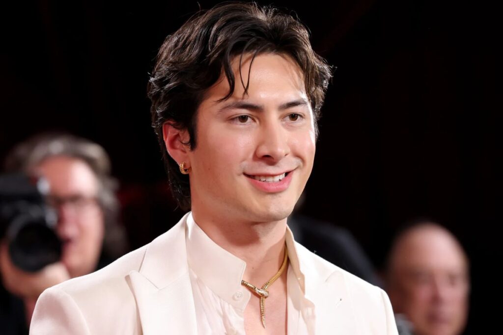 Hudson William shows off his girlfriend with an Instagram post on Valentine's Day