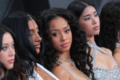 KATSEYE's Manon shares a heartfelt message to supporters after the hiatus announcement