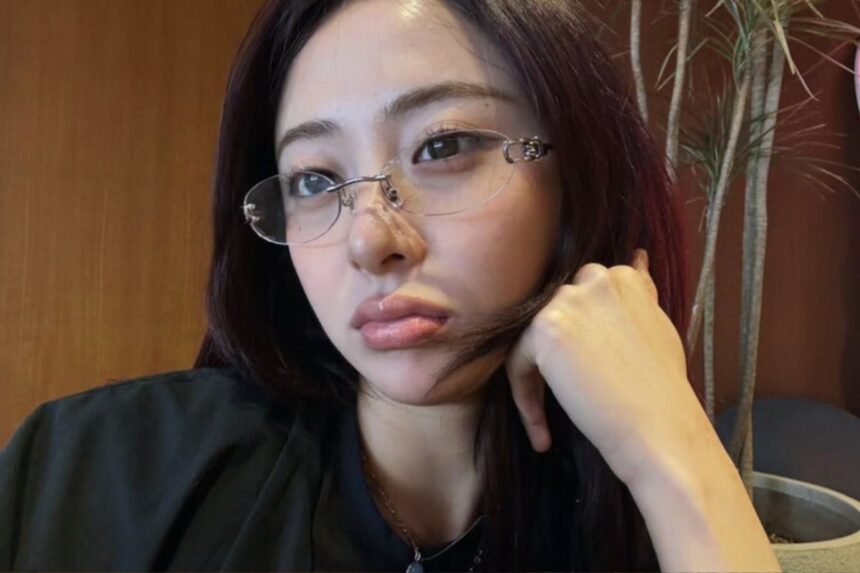 LE SSERAFIM's Yunjin shares with her fans how to deal with feeling mentally drained