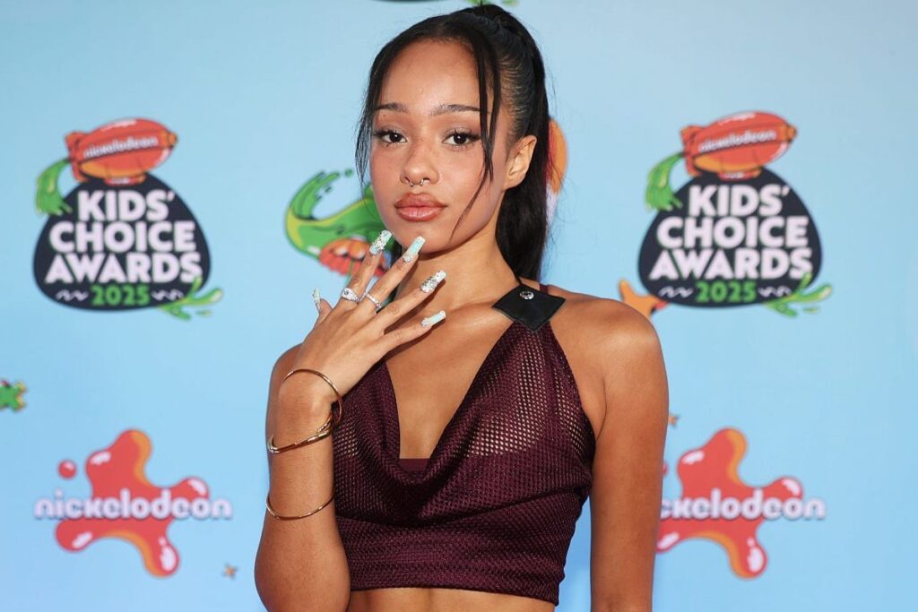 Manon announces a temporary hiatus from KATSEYE to focus on her health Manon announces a temporary hiatus from KATSEYE to focus on her health