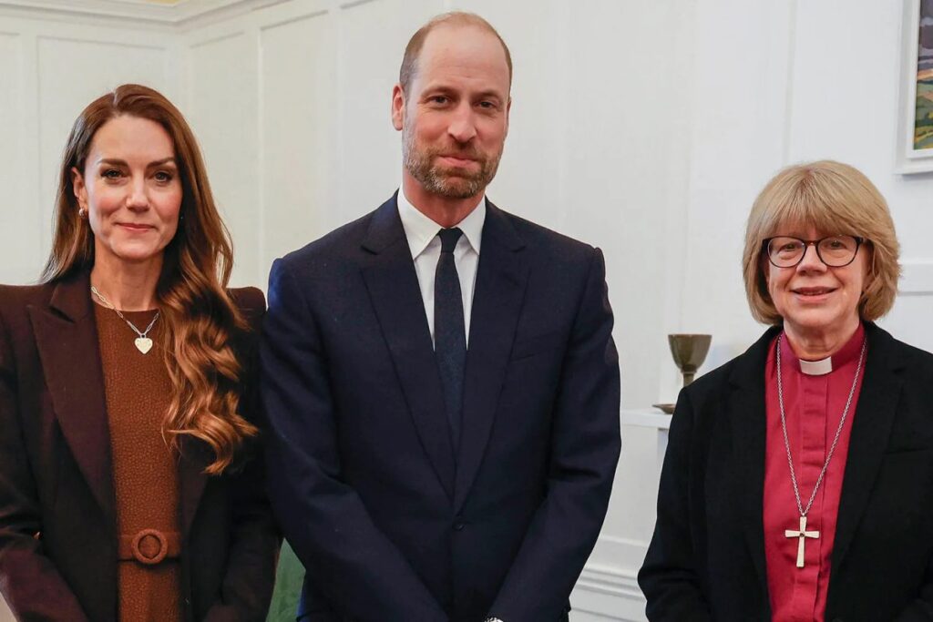 Princess Kate Middleton wears a new heart necklace after her birthday and sparks gift speculation