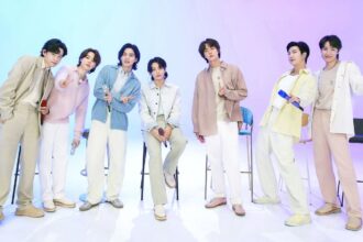 Seoul buildings were wrapped with a mysterious question, and rumors say it's about BTS' comeback