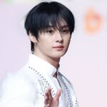 Stray Kids' Lee Know shares hilarious advice with his fans about living alone