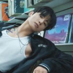 This was BTS' Jungkook's full look during his recent Weverse Live