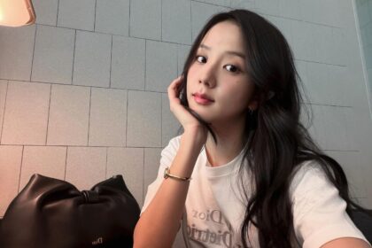 BLACKPINK’s Jisoo received fictitious, paid negative reviews following the “Boyfriend on Demand” release