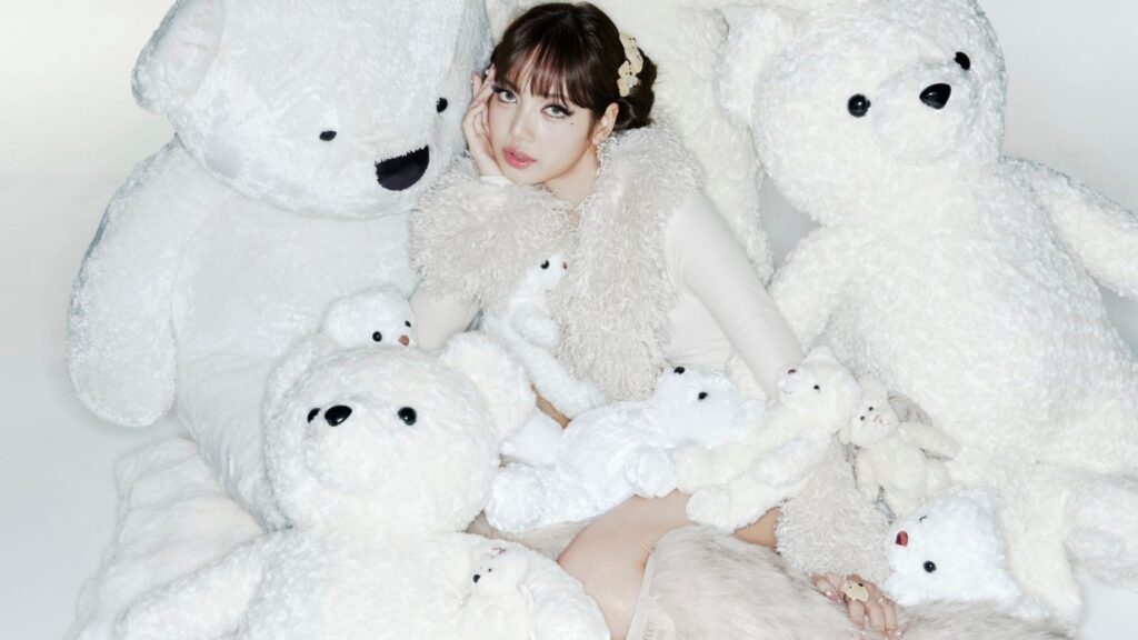 Happy birthday Lisa! The BLACKPINK members celebrate their maknae with sweet photos