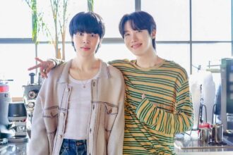 J-Hope and Jimin sing BTS fanchant in a recent livestream