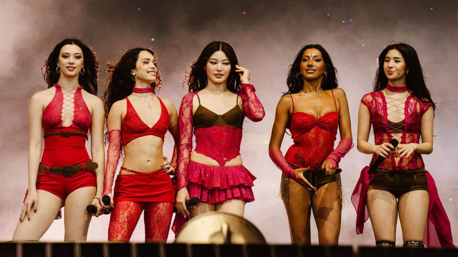 KATSEYE’s Sophia shouts out Manon during their Lollapalooza Argentina performance