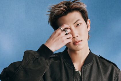 The symbolic meaning of BTS' RM microphone at the Gwanghwamun concert