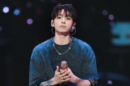 BTS' Jungkook apologizes for technical difficulties during their first show in the United States