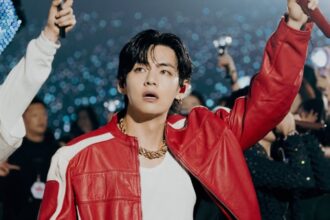 BTS' V plays catch with ARMY during Tampa Day 2 soundcheck